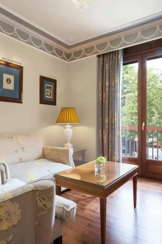 Deluxe Double room with city view
