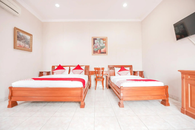 Hotel Lurus