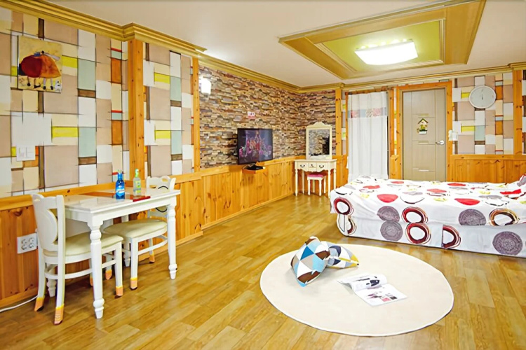 Geoje Dojangpo Pension