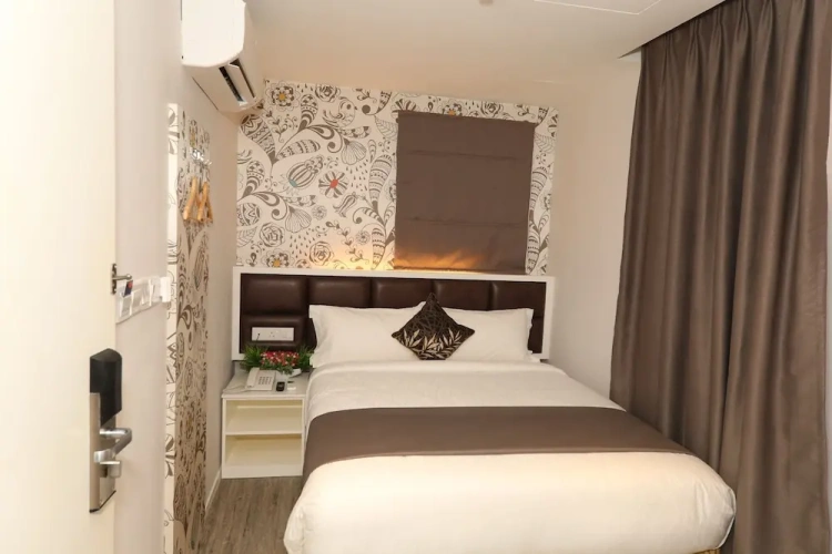 Superior room with city view