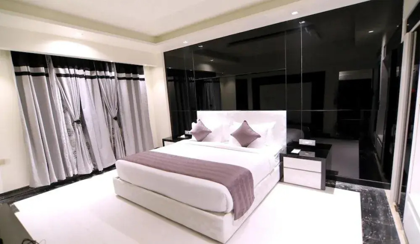 Hotel Grand Orchid