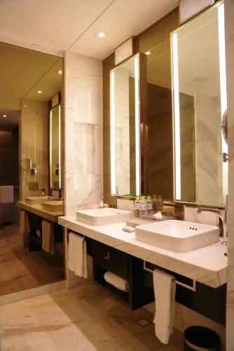 Presidential Double Suite with lake view