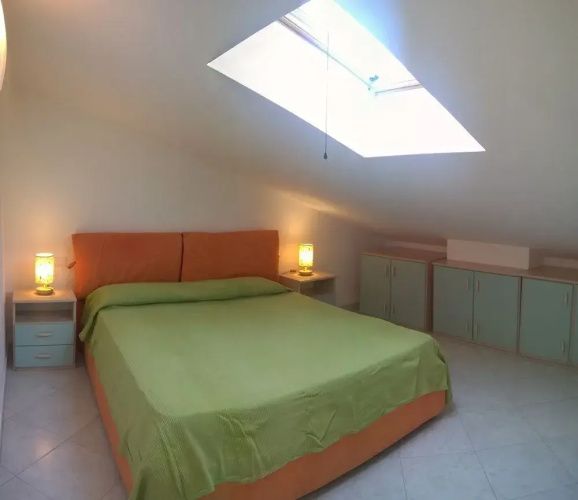 Flat358