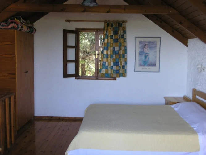 2 Bedrooms Family Cottage with balcony and beachfront