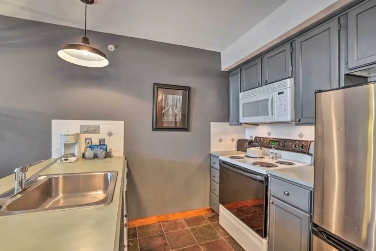 1 Bedroom Apartment