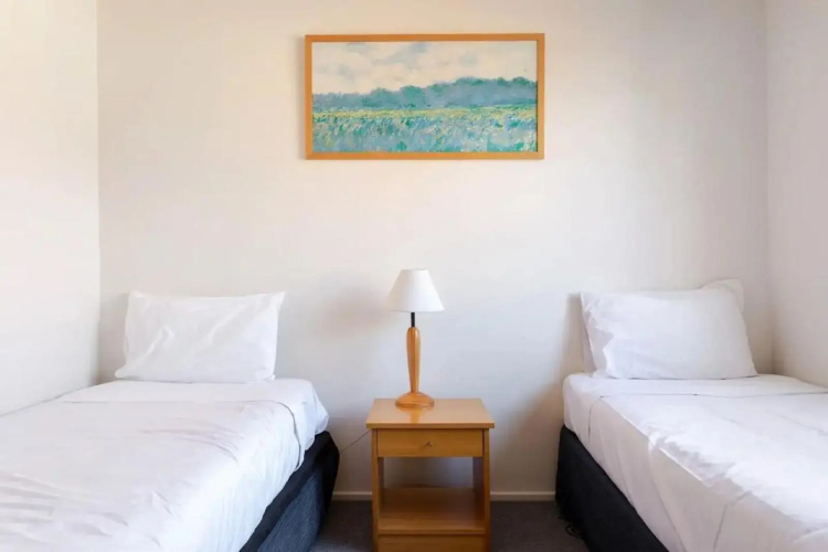 Lamplighter Motel