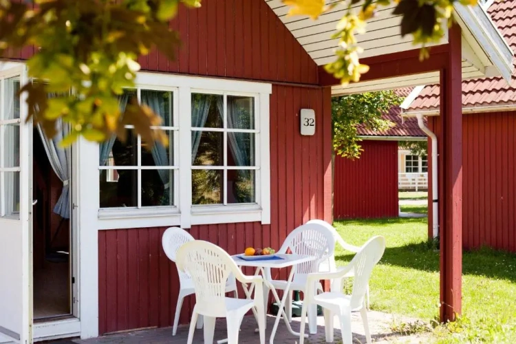 2 Bedrooms Bungalow