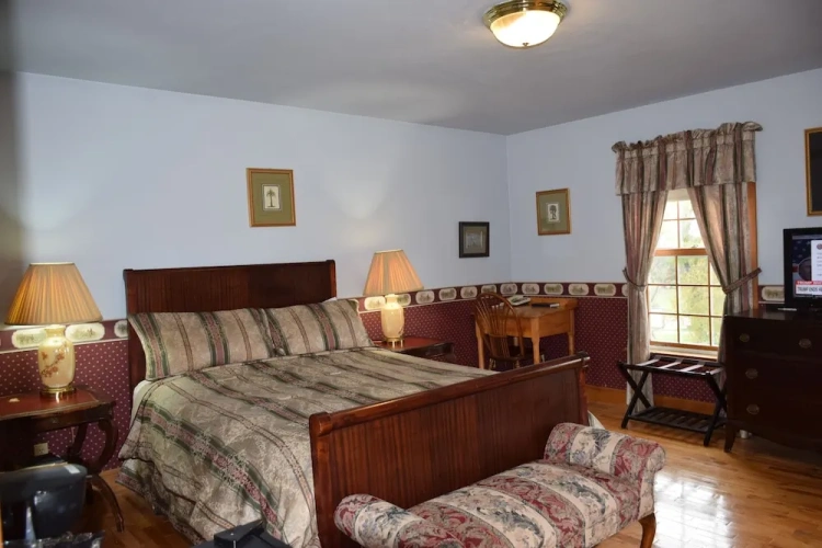 Standard Double Suite