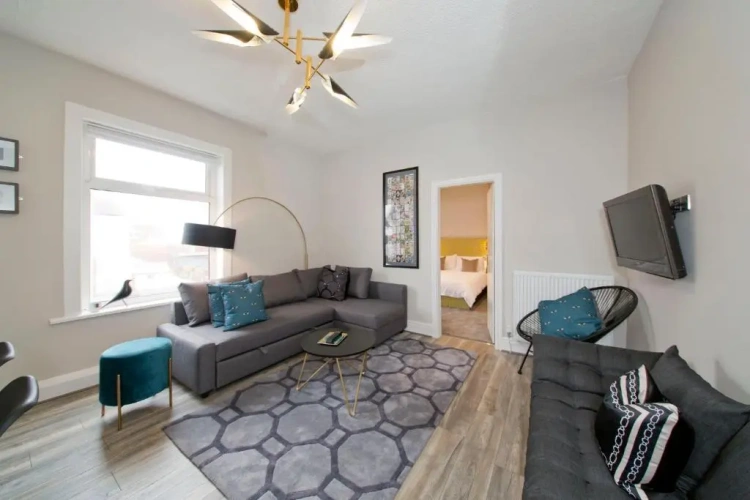 1 Bedroom Apartment