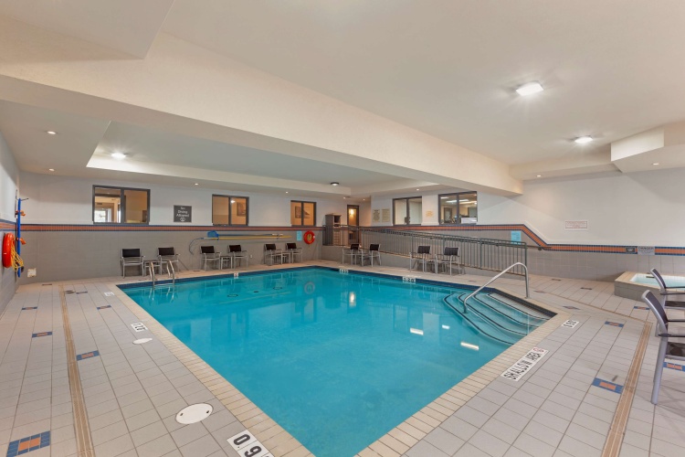 Best Western Plus Burlington Inn & Suites photo 16