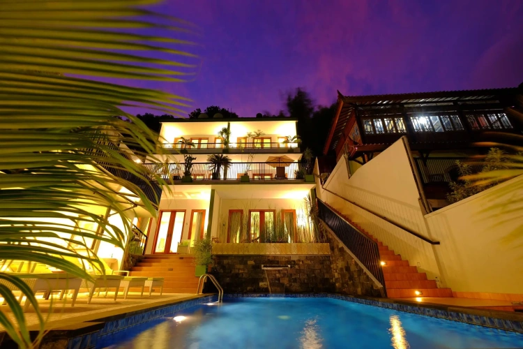 Standard Double room with land view