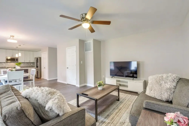 Baltimore Home w/ Deck, 9 Mi to Downtown!