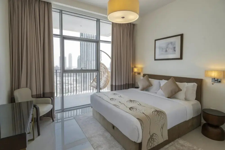 Fantastay Blvd Crescent