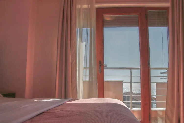 Hotel Nais Beach