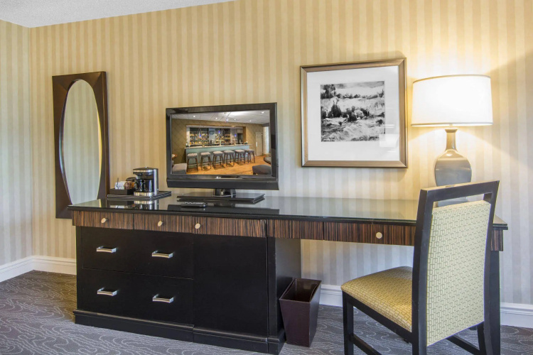 Omni Charlottesville Hotel