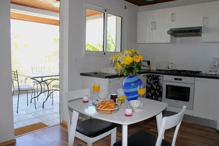 1 Bedroom Apartment with sea view