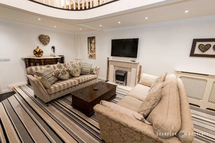 Stunning Sea View 2 Bed Triplex Apt Terrace Free Parking