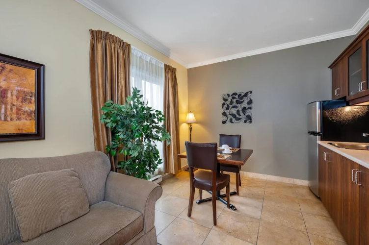 Brossard photo 37
