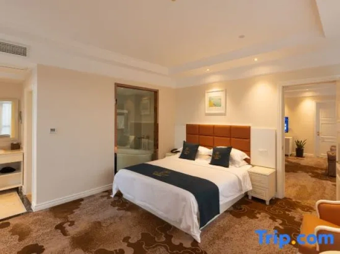 Executive Triple Suite