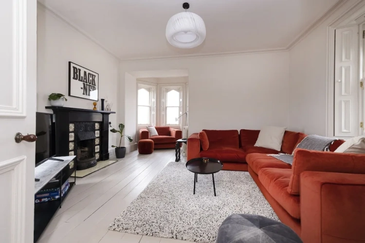 2 Bedrooms Cottage