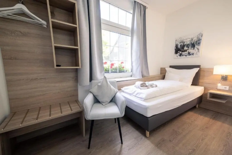 Standard Single room