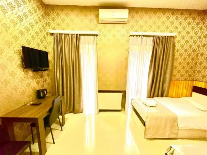 Standard Twin room with city view