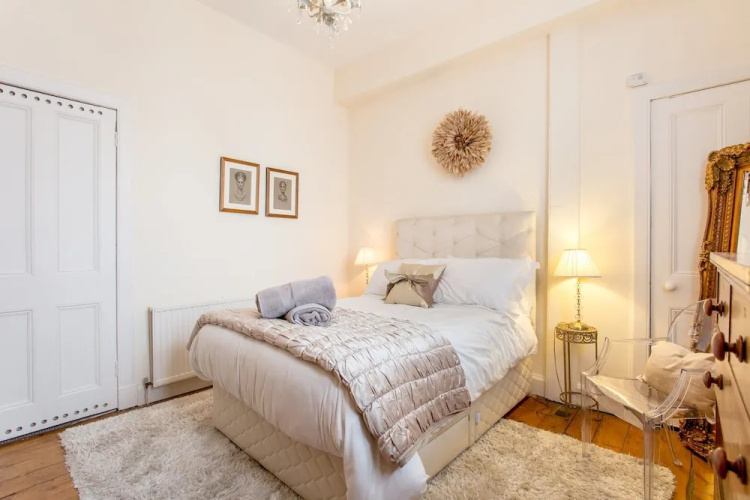 2 Bedroom Flat in Edinburgh