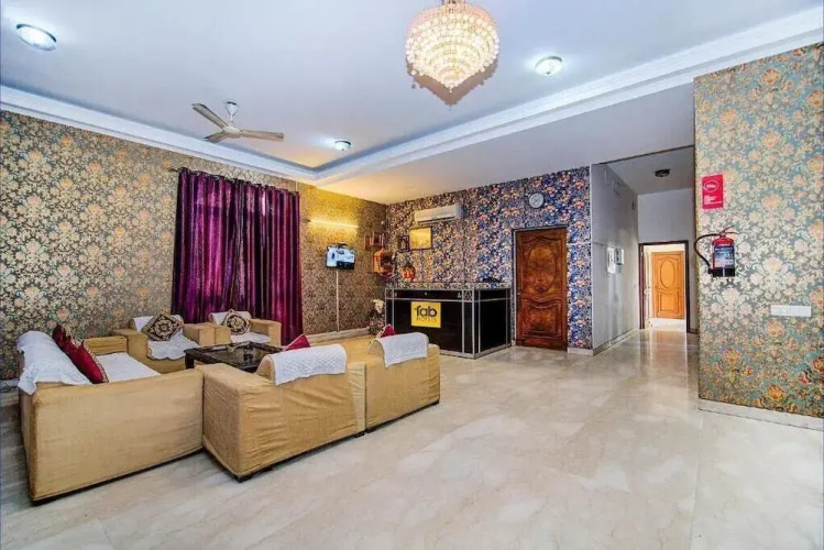 Hotel Ashray by FabHotels