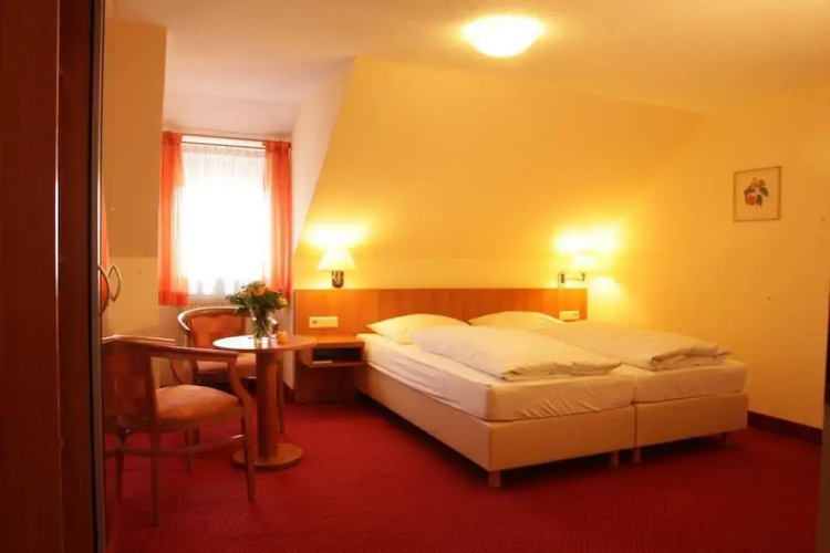 Hotel-Restaurant Zum Kirschbaum