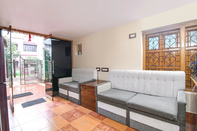 Fabhotel Sriya