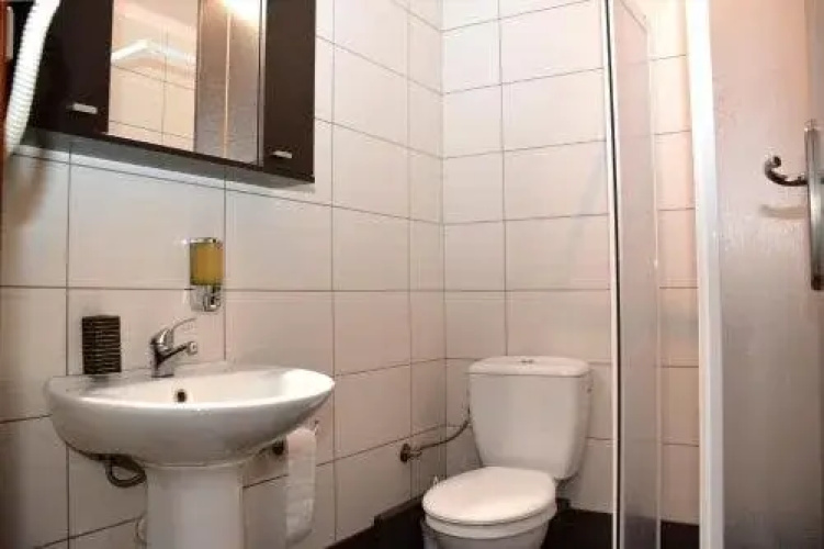 Enetiko Rooms