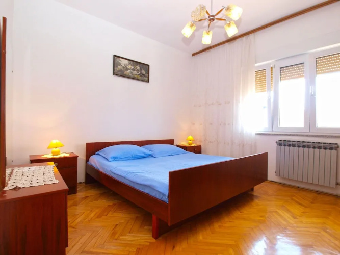 Apartment 1051