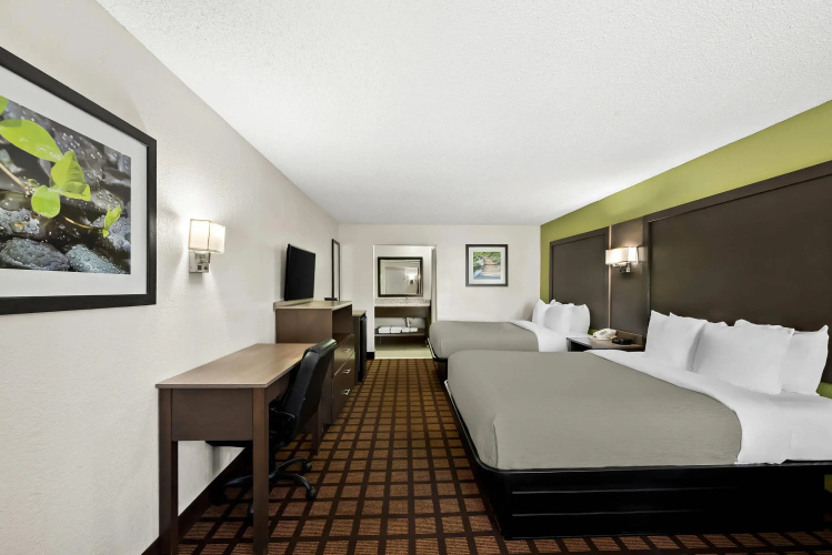 Quality Inn Raeford