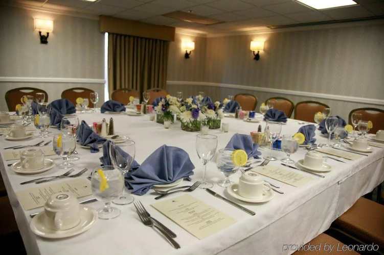 DoubleTree by Hilton Chicago Wood Dale - Elk Grove photo 28