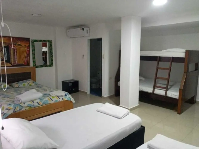 Standard Triple room