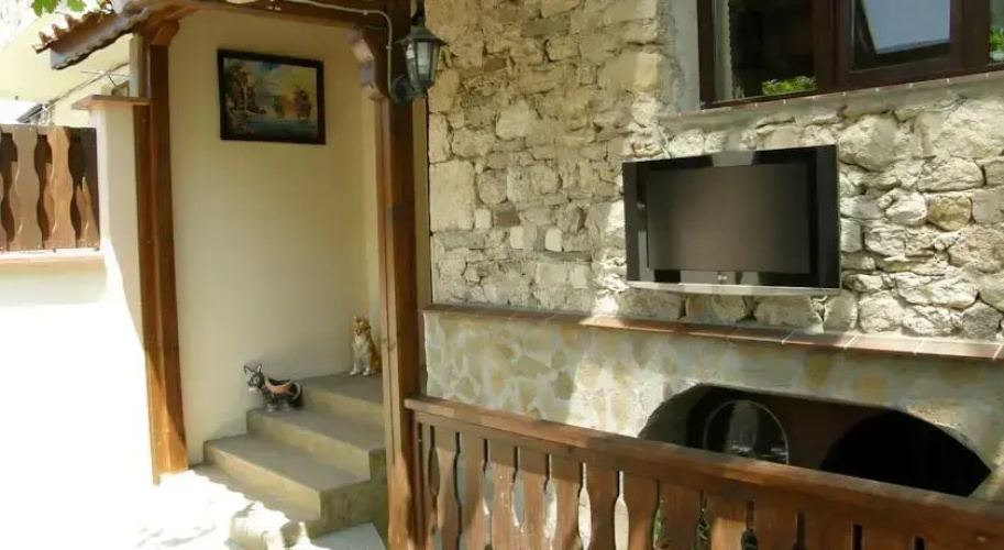 Emona Guest House