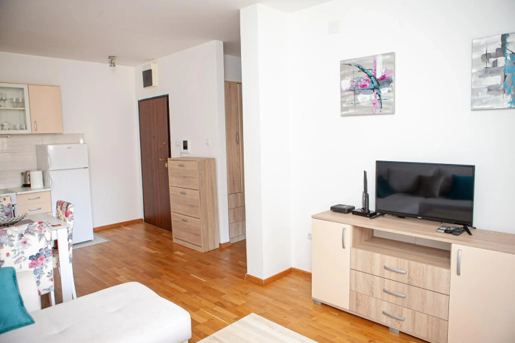 Apartments LORA Cetinjska18
