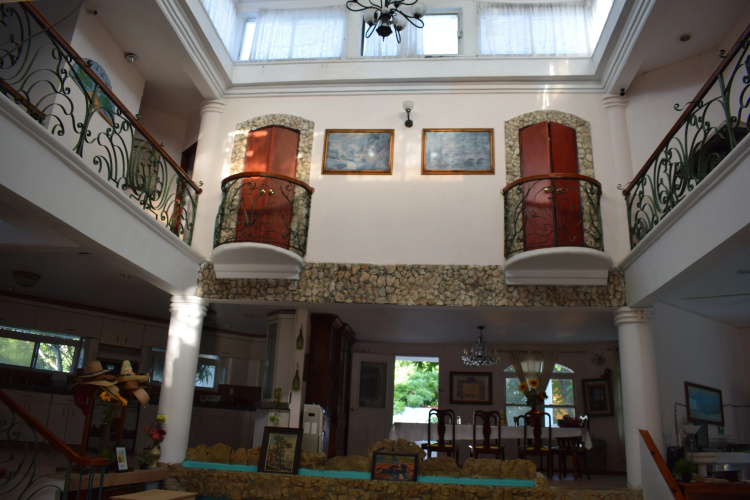 Mansion Giahn Inn