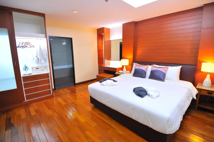 1 Bedroom Deluxe Suite