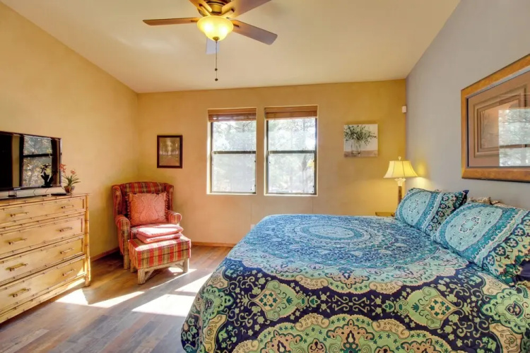 Covered Deck: Cozy Show Low Villa in Torreon!