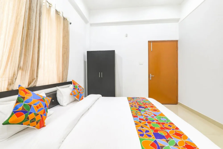 Fabhotel Trayamb