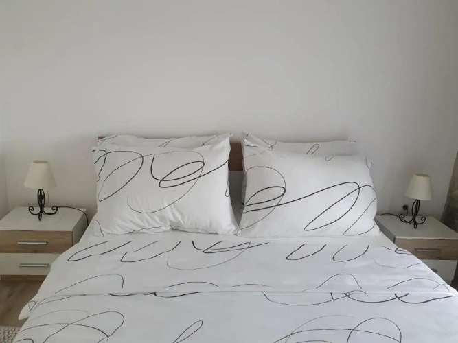 2 Bedrooms Cottage