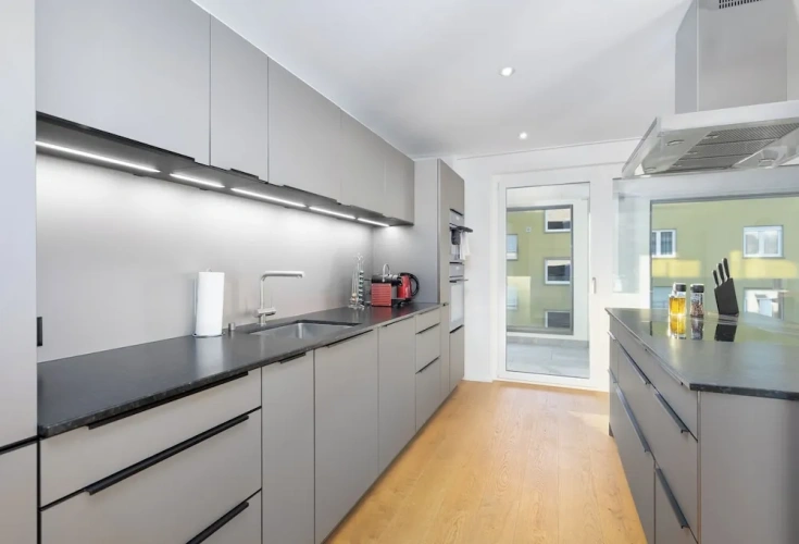 1 Bedroom Luxury Apartment with balcony