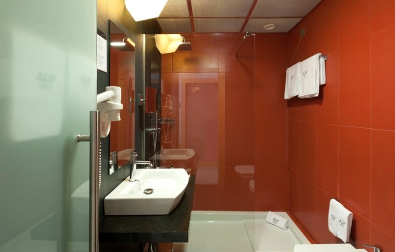Standard Twin room with balcony