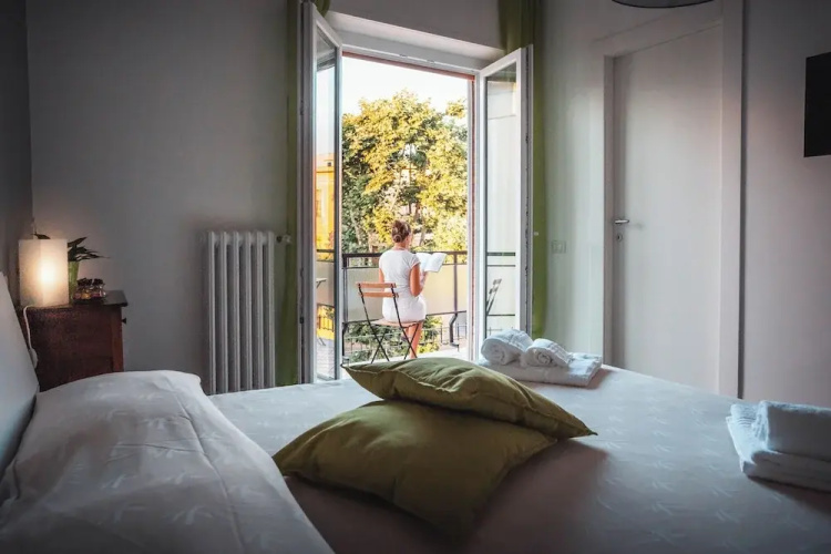 Guest House COLORS