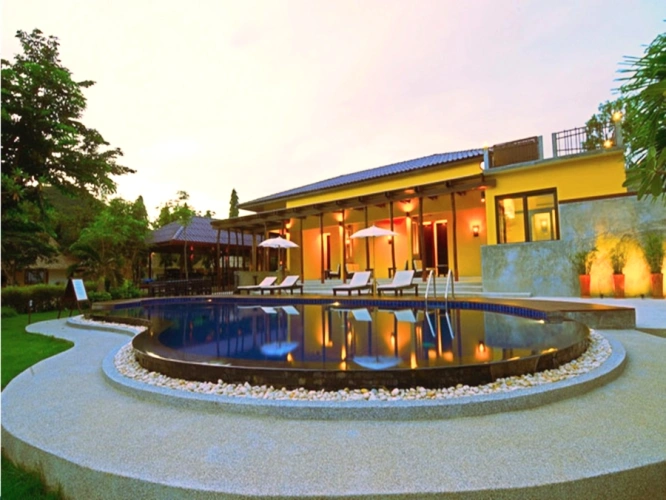 Deluxe Quadruple room