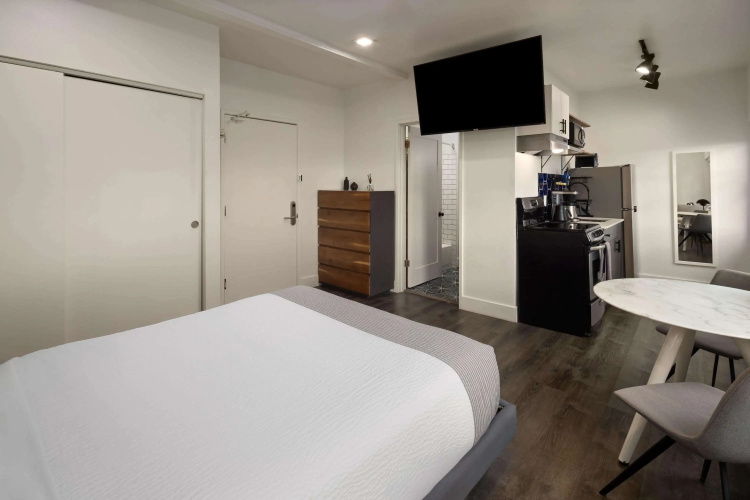 Reside Seattle Downtown, a Wyndham Residence photo 6