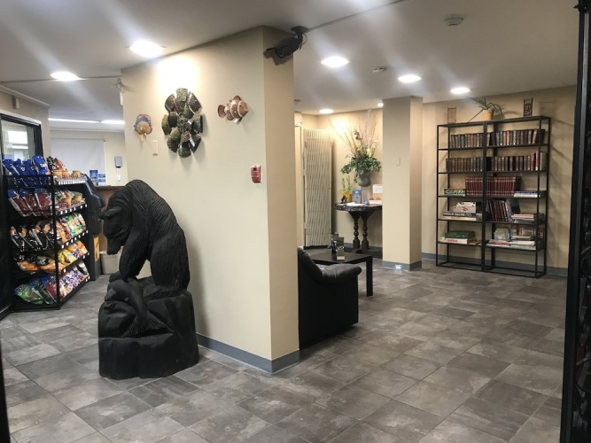 Airport Inn photo 14