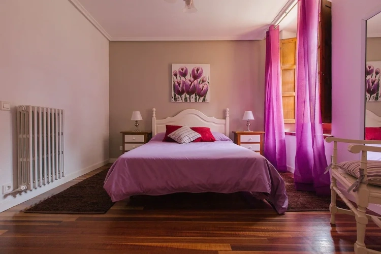 4 Bedrooms Apartment