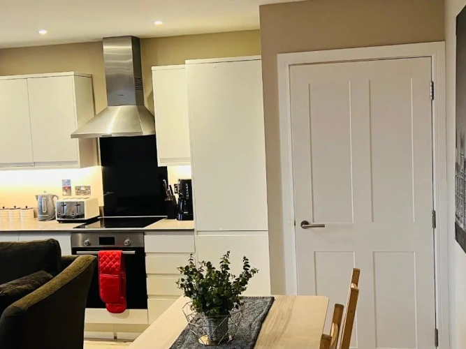 2 Bedrooms Apartment
